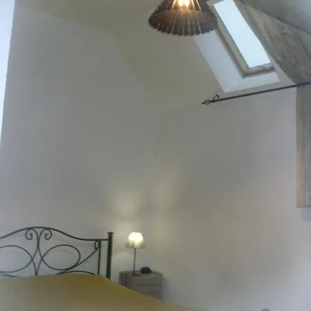 Grange Dans Ancien Corps De Ferme Konukevi Bellengreville (Calvados)