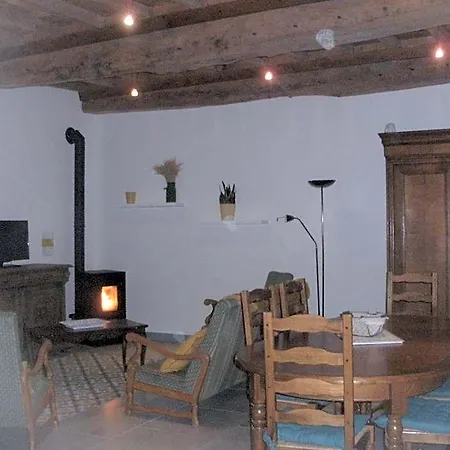 Gasthuis Grange Dans Ancien Corps De Ferme *