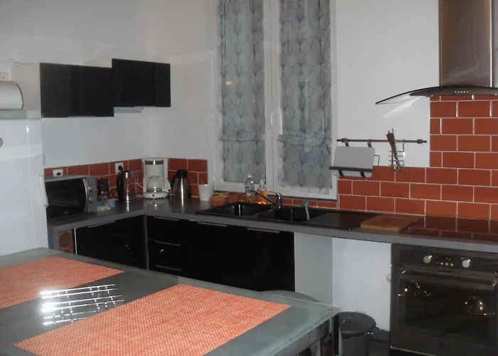 Grange Dans Ancien Corps De Ferme *